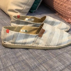 HAVAIANAS Alpargatas Gray Stripe Slip On Espadrilles-Sz 10
